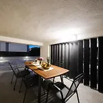 Апартаменти Beautiful In With Wifi *