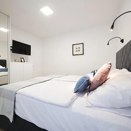 Beautiful In With Wifi דירה