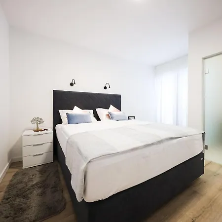 Appartement Beautiful In With Wifi Zadar