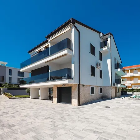 Beautiful In With Wifi * زادار